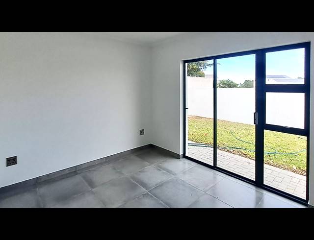 4 BEDROOM HOUSE FOR SALE IN SHELLEY POINT